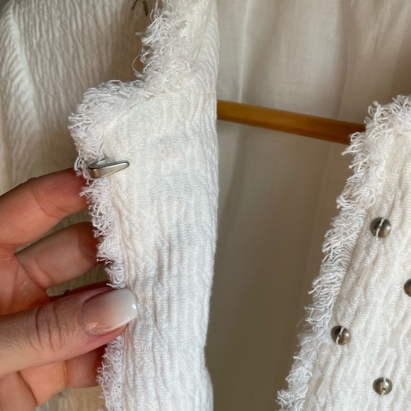 NWT Elie Tahari White Doris Embellished Jacket Suit
Size: S - Picture 14 of 16